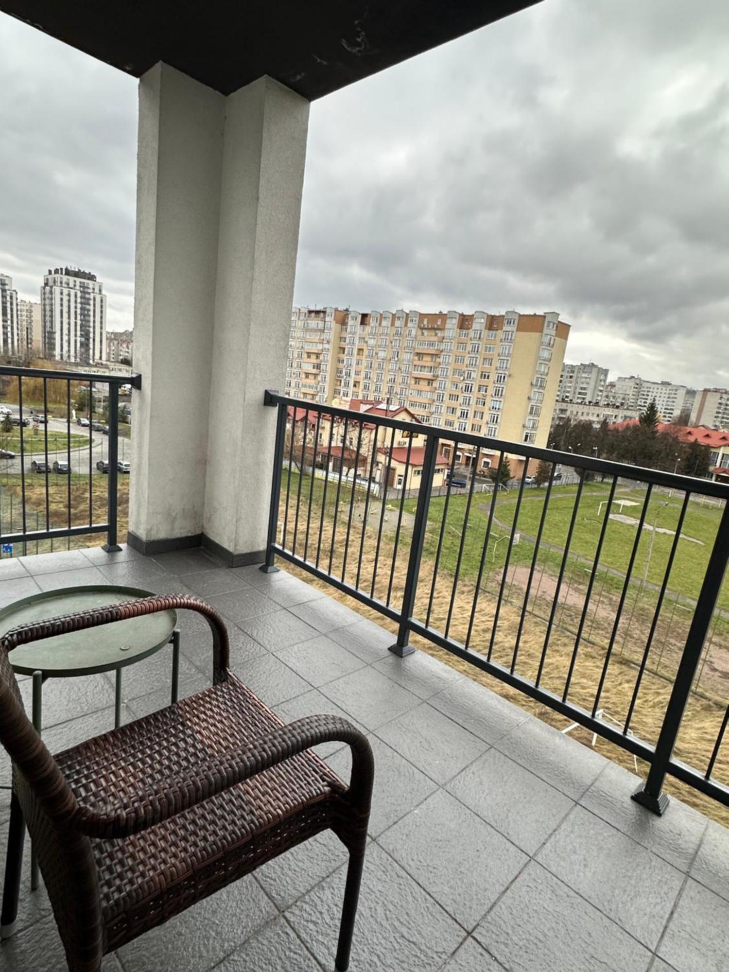 Avalon On Lypynskogo Street Apartment Lviv Bagian luar foto