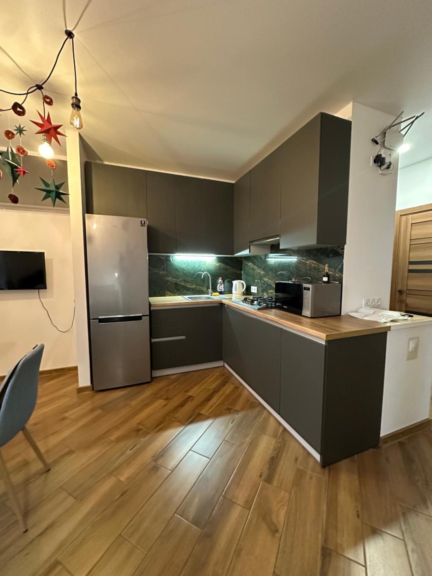 Avalon On Lypynskogo Street Apartment Lviv Bagian luar foto